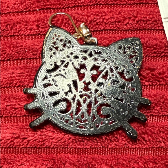 Betsey Johnson Cat Earrings - Picture 5 of 5